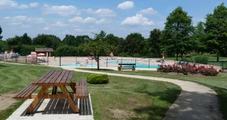 Gite "Les Ribières" à Les Cars en Haute-Vienne (Nouvelle Aquitaine) - Piscine_16