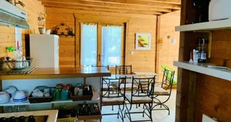Gîte-3-Les-Chalets-de-Meilhac-2 Gîte-3-Les-Chalets-de-Meilhac-2