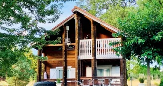 Gîte-3-Les-Chalets-de-Meilhac Gîte-3-Les-Chalets-de-Meilhac