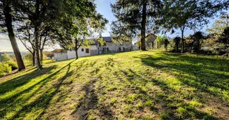 Gite de Belle Vue sur la commune de Dournazac en Haute-Vienne - Nouvelle Aquitaine - terrain côté Est_24