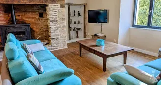 Gite de Belle Vue sur la commune de Dournazac en Haute-Vienne - Nouvelle Aquitaine - séjour salon_10